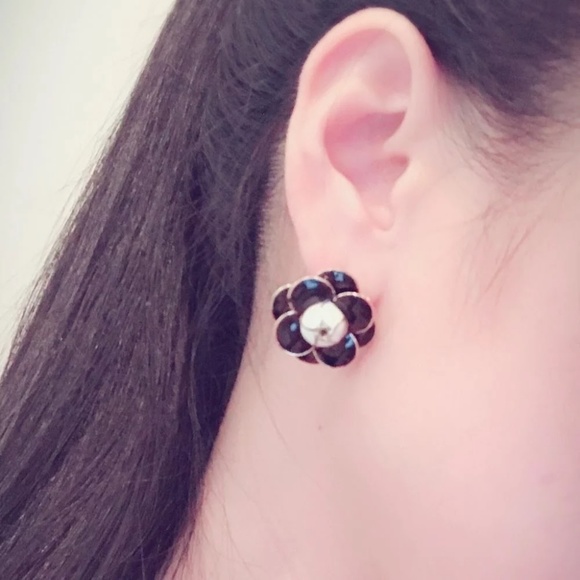 Flower Blossom Stud Earrings - Picture 4 of 6